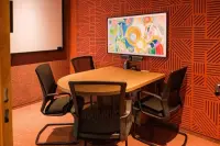 Lab28 Meeting Rooms - Professional Conference Spaces